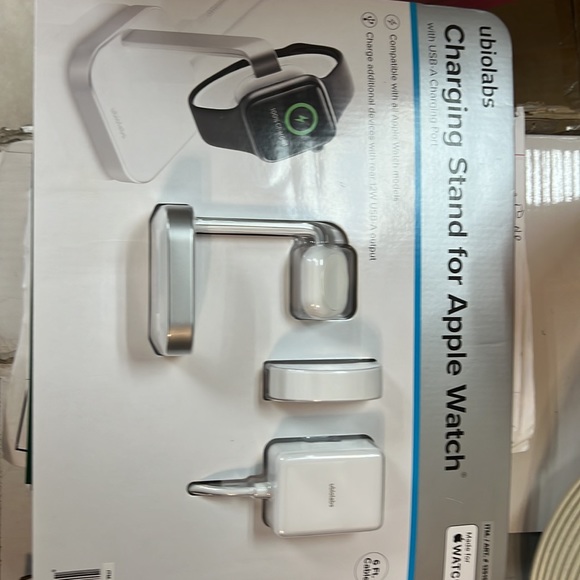Ubiolabs charging stand for Apple Watch - Picture 2 of 4